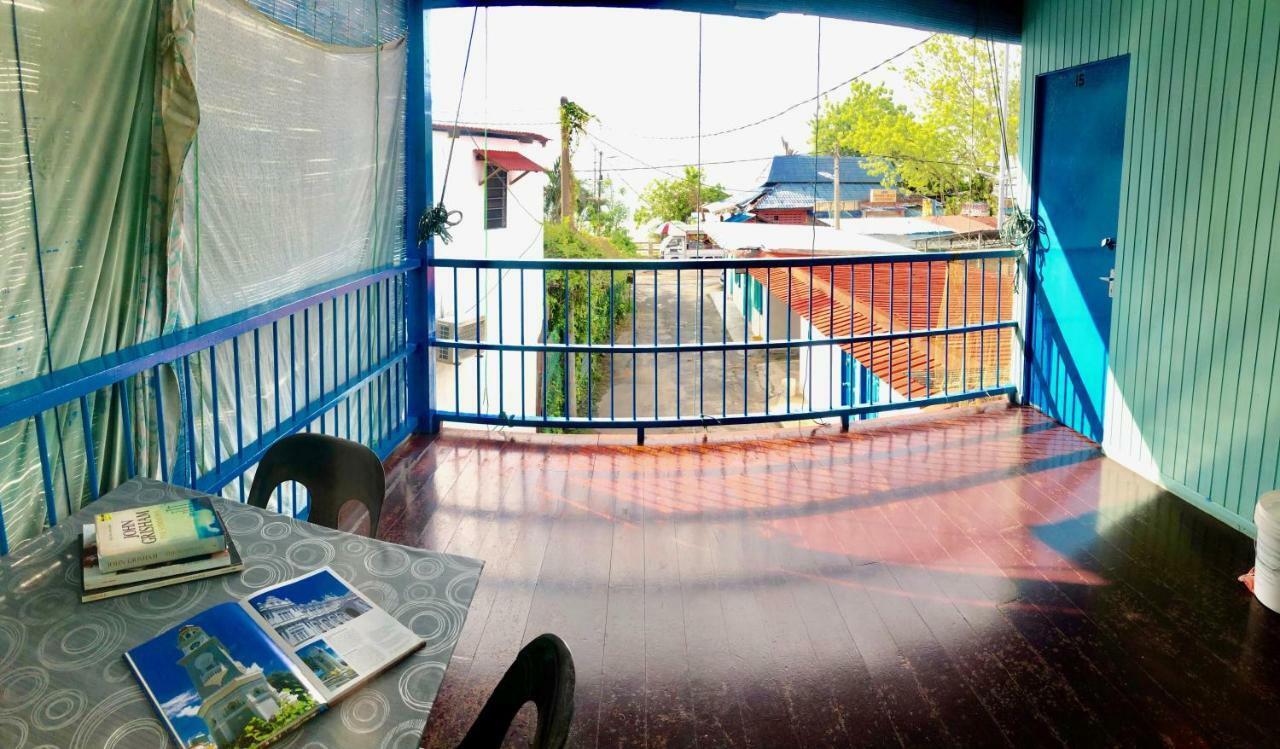 Baba'S Guest House By The Sea Бату Феринги Екстериор снимка